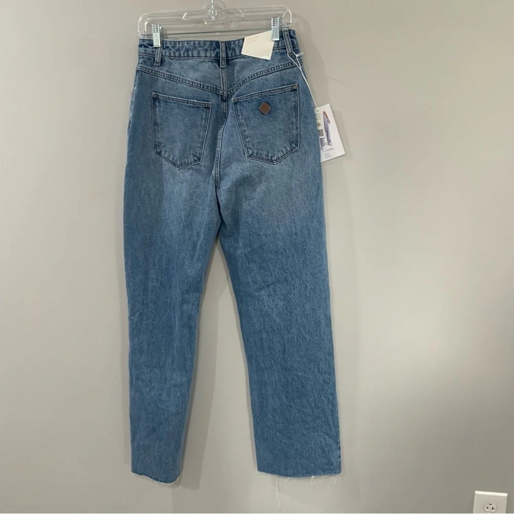 NWT Abrand Jeans Carrie Britt Relaxed High Rise in Vintage Blue